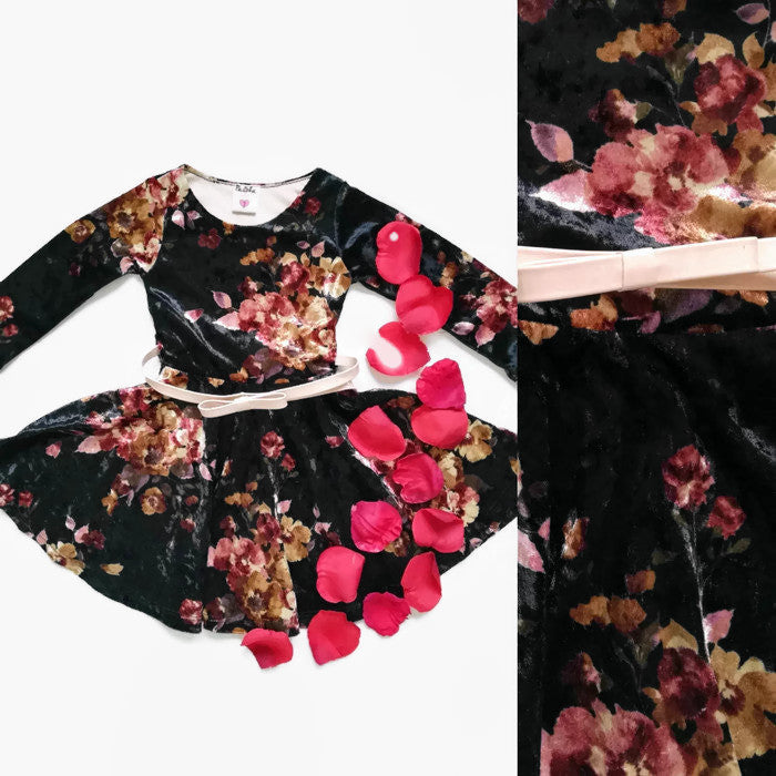 VESTIDO NEGRO CON FLORES NIÑA